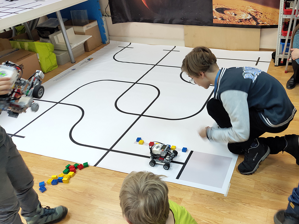 Отборочные соревнования Олимпиады ЦПМ по робототехнике в финал на площадке Робоцентра Полигон